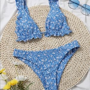 3 for $20 💕 SHEIN Blue Floral Triangle Bikini